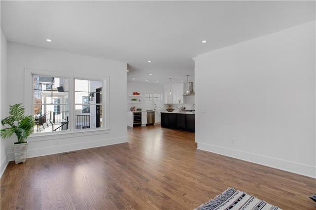 15 Railside Avenue, photo 14 of 36