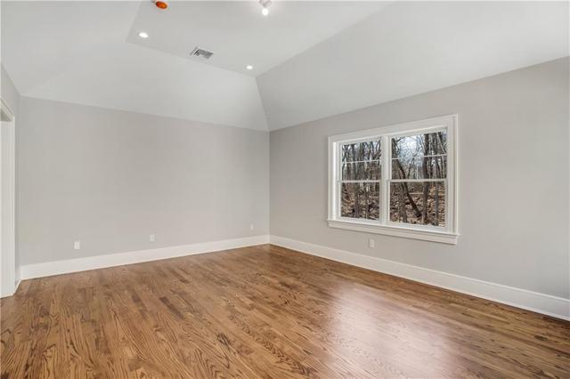 15 Railside Avenue, photo 29 of 36