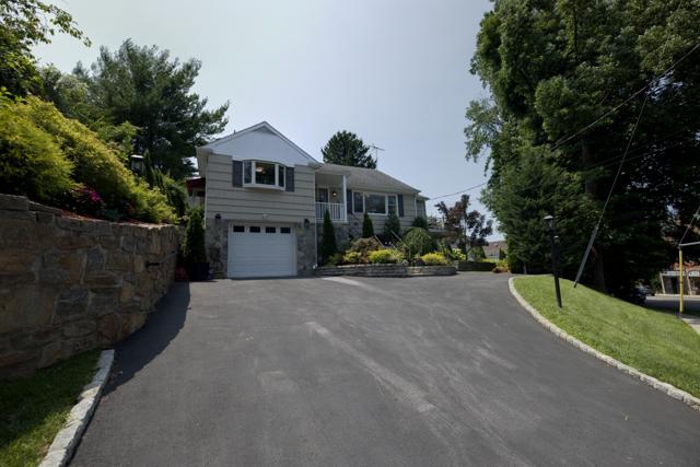 Photo 3 of 38 Harney Road