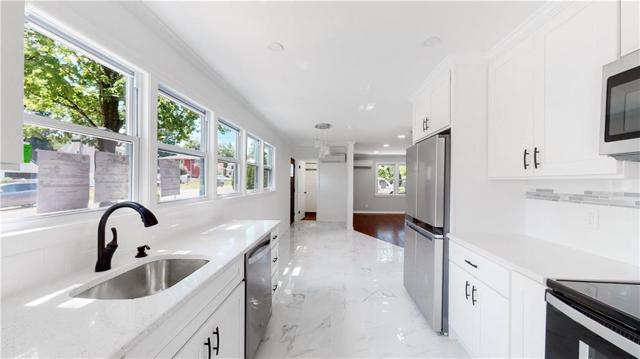 4 Oliver Avenue, photo 8 of 26