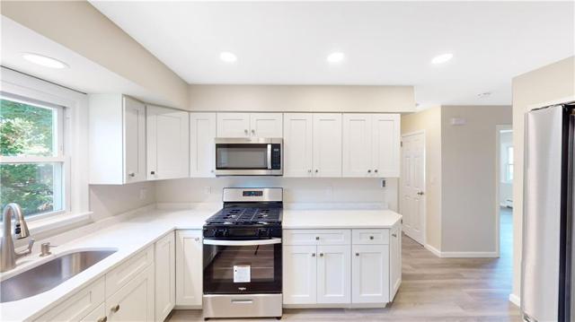 99 Birch Street, photo 7 of 31